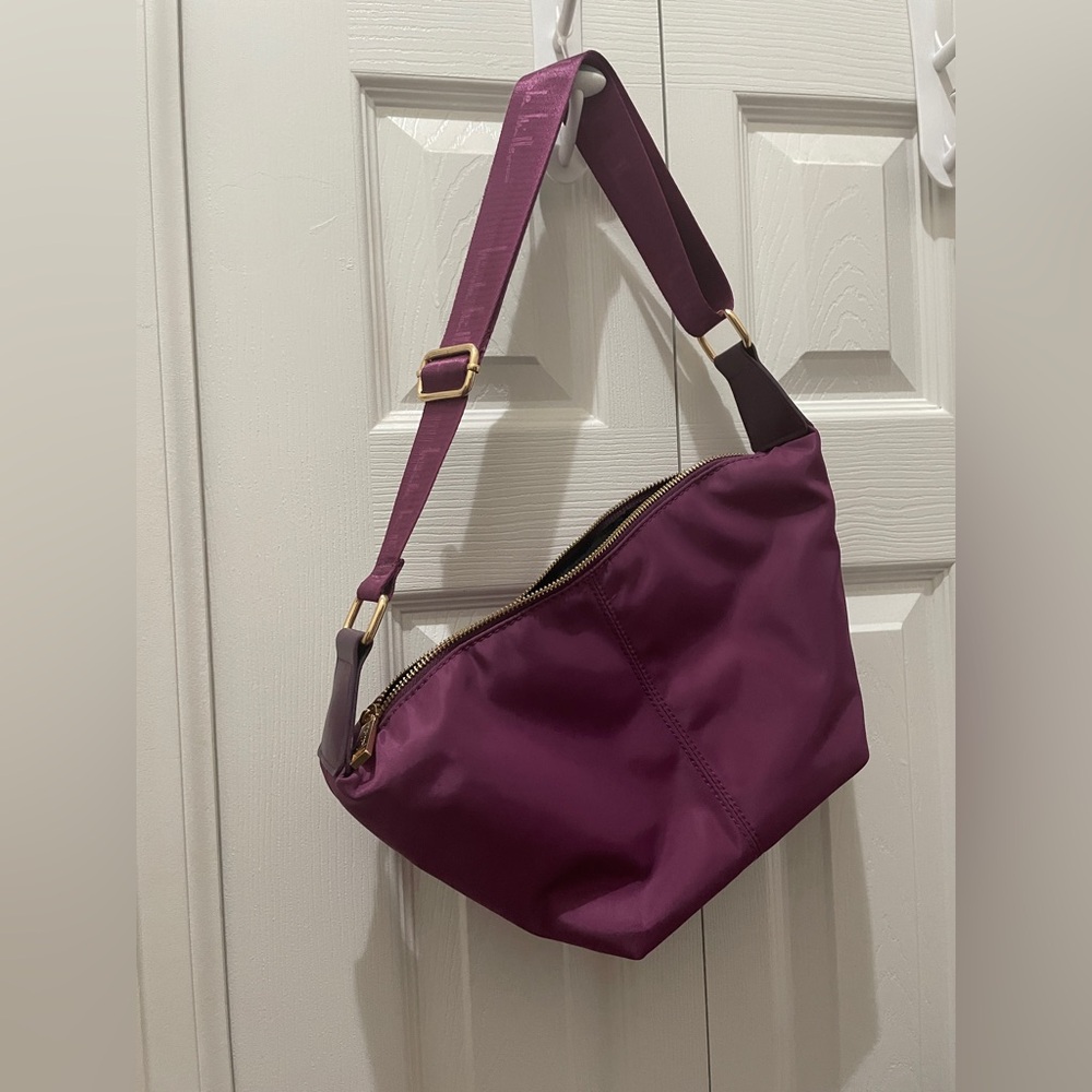 Purple Shoulder Bag. Nicole Miller - Picture 5 of 7